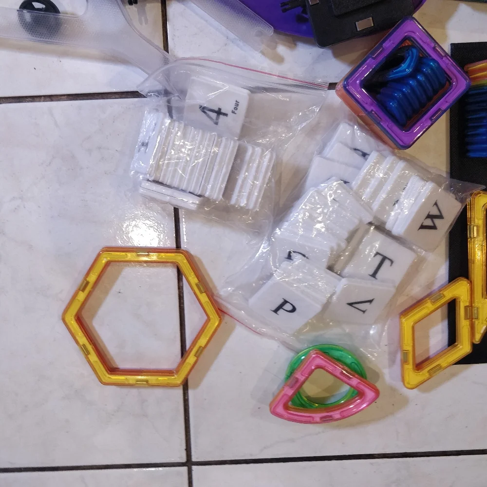 138 pcs magnetic building set